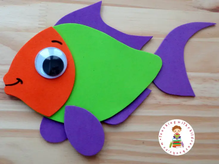 This cute, confetti-covered rainbow fish craft is a great follow-up activity after you read The Rainbow Fish by Marcus Pfister.